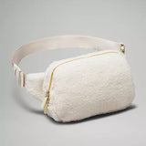 Everywhere Belt Bag Large 2L
Fleece