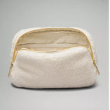 Everywhere Belt Bag Large 2L
Fleece