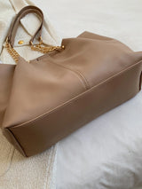 Élégance Minimaliste: Sac à Main en Cuir Souple pour le Quotidien